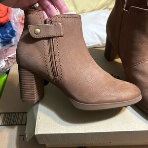 Clark’s booties size 6 new/ try on only